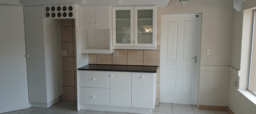 To Let 3 Bedroom Property for Rent in Island View Western Cape